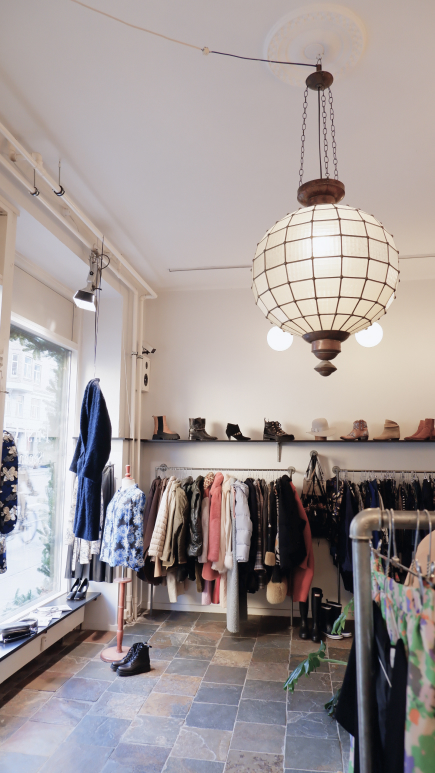 Foto af First Class Second Hand butik