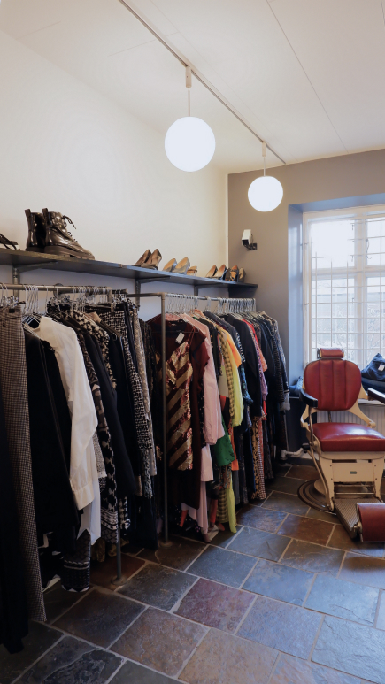 Foto af First Class Second Hand butik